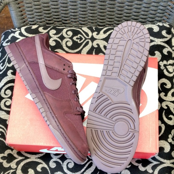 Nike Dunk Low Retro PRM - Picture 2 of 9